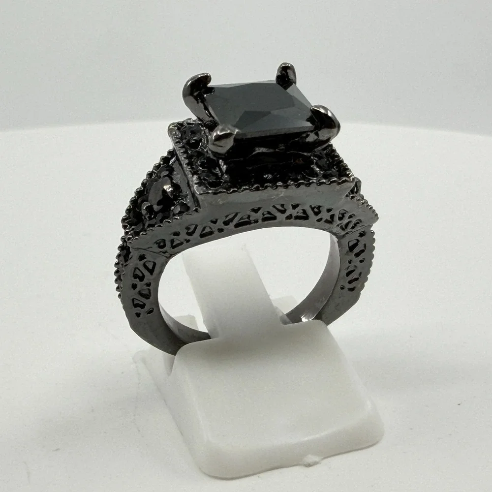 Vtg Black Square Rhinestone Ring Gunmetal Tone Gothic Cocktail Statement Band